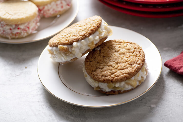 How to make ice cream sandwiches  from the comfort of your own home